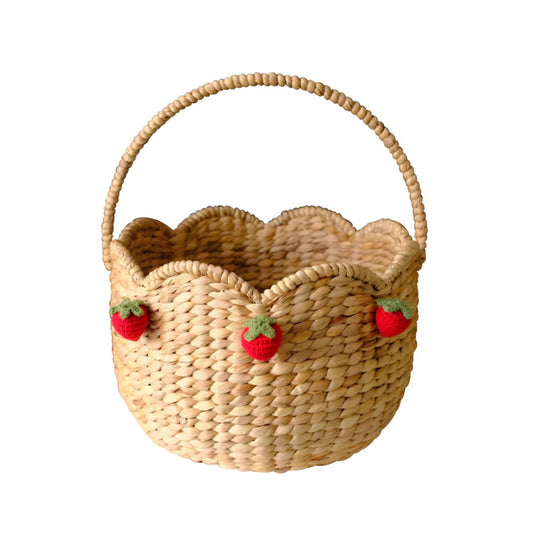 Handwoven Scalloped Basket with Handle Ð Natural Seagrass Storage with Strawberry Accents